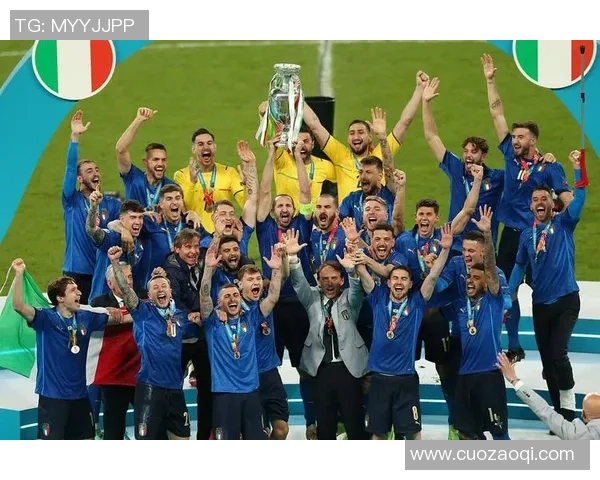 足球明星墙面装饰艺术照片展示让你的空间充满运动激情与活力