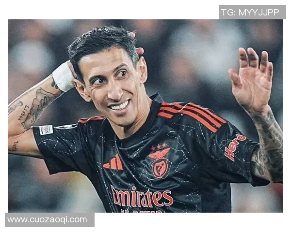 足球明星早育现象探讨:他们的孩子为何纷纷降临在职业生涯巅峰期